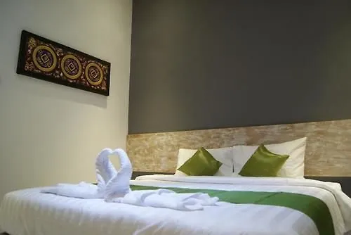 Hotel Sugiras Living Denpasar 2*,