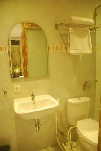 Sugiras Living Hotel Denpasar  Guest house Denpasar (Bali)