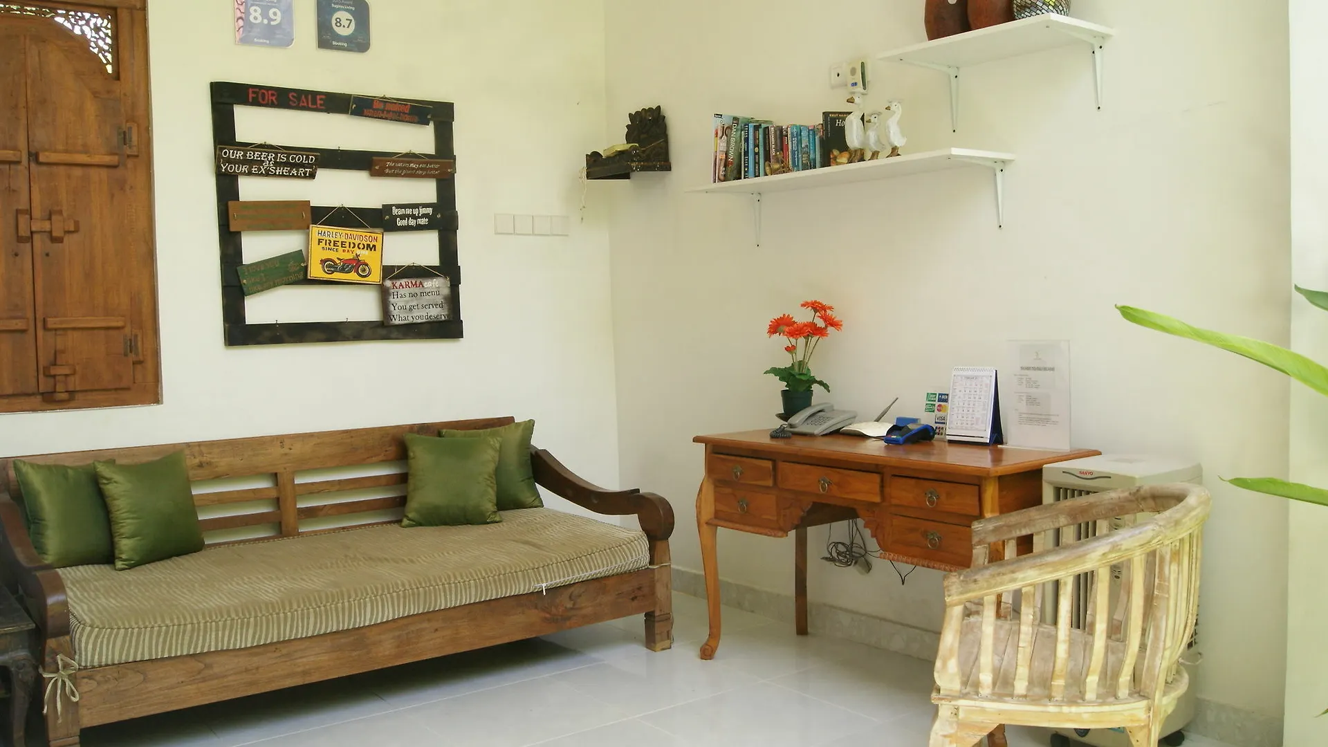 ** Guest house Sugiras Living Hotel Denpasar  Indonesia
