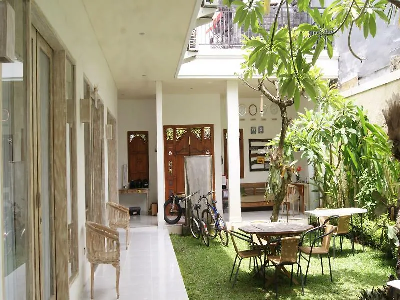 Sugiras Living Hotel Denpasar  Guest house Denpasar (Bali)