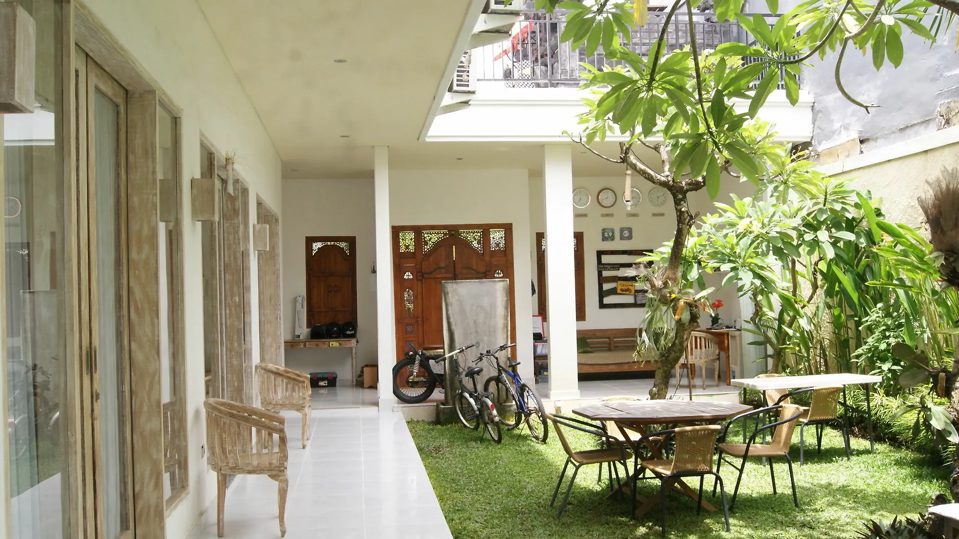 Sugiras Living Hotel Denpasar  Guest house Denpasar (Bali)