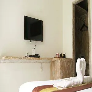 Гостевой дом Отель Sugiras Living Денпасар